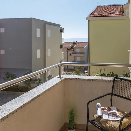 1 Bedroom Lovely In Μακάρσκα