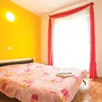 Apartment 1 Bedroom Cozy In Makarska