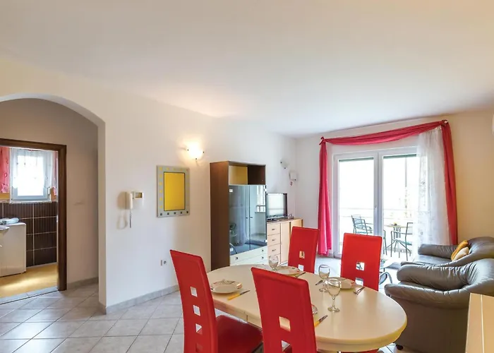 Apartment 1 Bedroom Lovely In