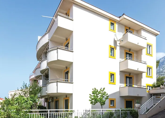 Apartment 1 Bedroom Lovely In